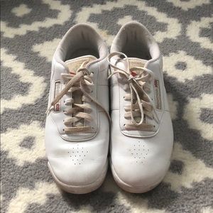 Reebok classics women’s size 9